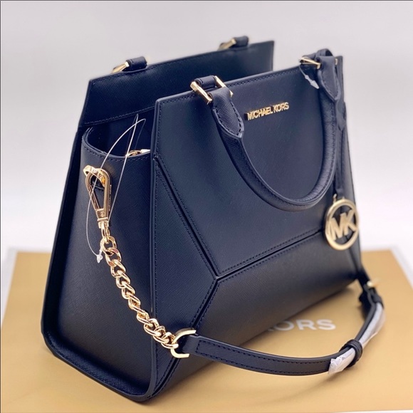 Michael Kors Handbags - Michael Kors Medium Prism Satchel Black